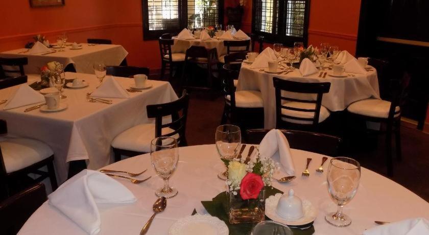 The Caribbean Court Boutique Hotel Vero Beach Exterior foto