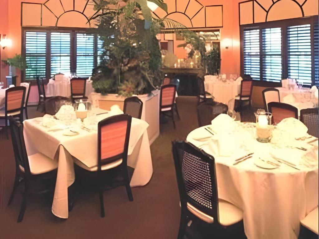 The Caribbean Court Boutique Hotel Vero Beach Exterior foto